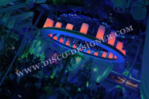 LED RGB枝形吊灯 -整体尺寸为 直径: 300cm, 高度: 50 cm,  DMX512驱动控制
